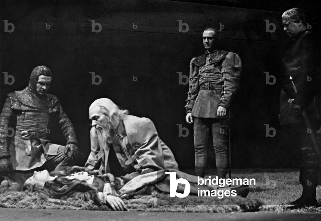 Scene from Shakespeare's 'King Lear,' 1940 (b/w photo)