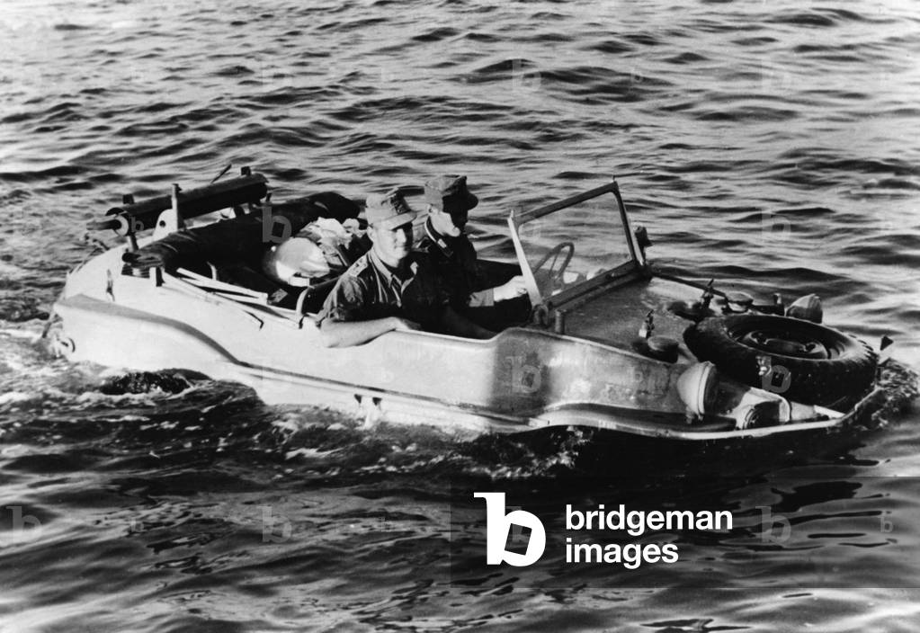 VW Schwimmwagen, 1943