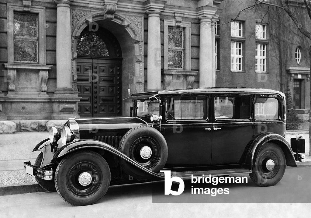 16/80 hp NAG sedan, 1932 (b/w photo)