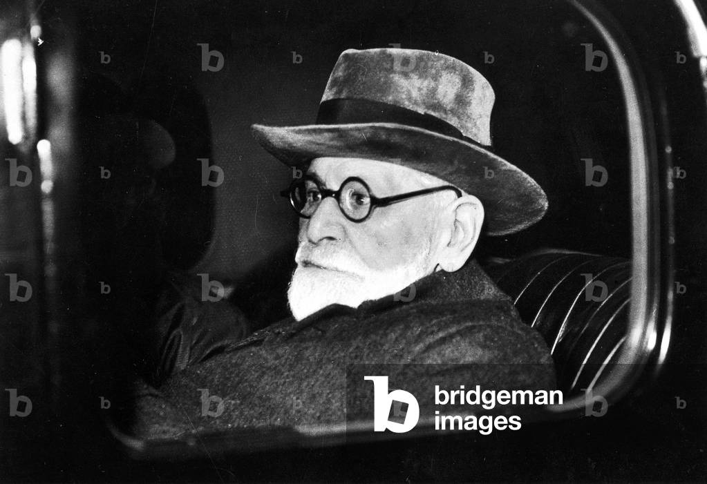 Sigmund Freud in the car, 1938 (b/w photo)