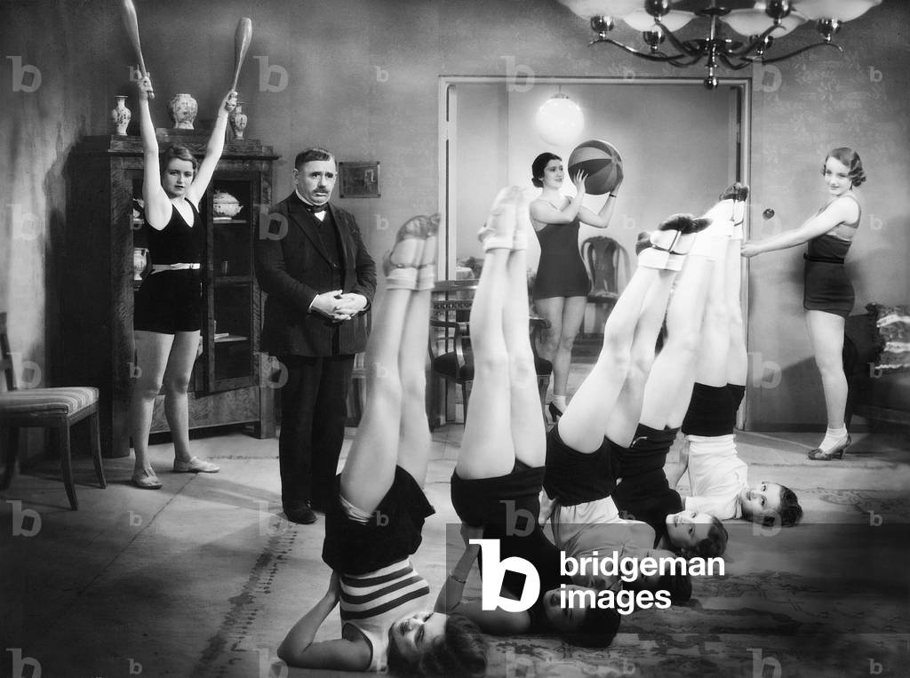Weiss-Ferdl in 'Prosperity Crooks', 1934 (b/w photo)