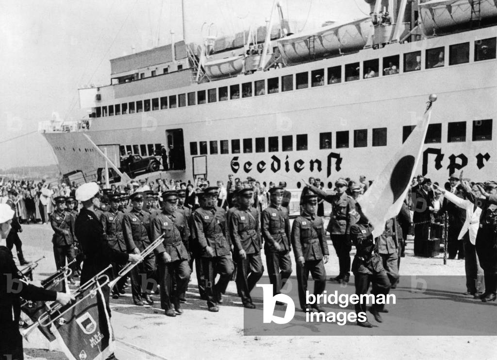 Japanese visit to East Prussia, 1938 (b/w photo)