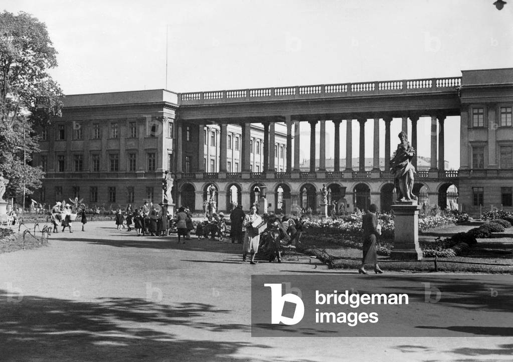 Saxony garten in Warsaw, 1935 (b/w photo)