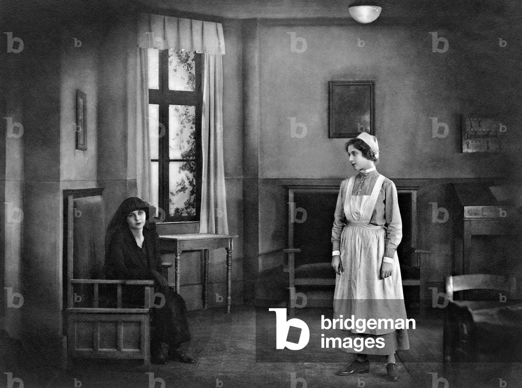 Charlotte Ander in 'Horrido' (b/w photo)