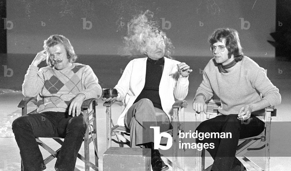 Robert Wagner on the set, ca. 1970 (b/w photo)