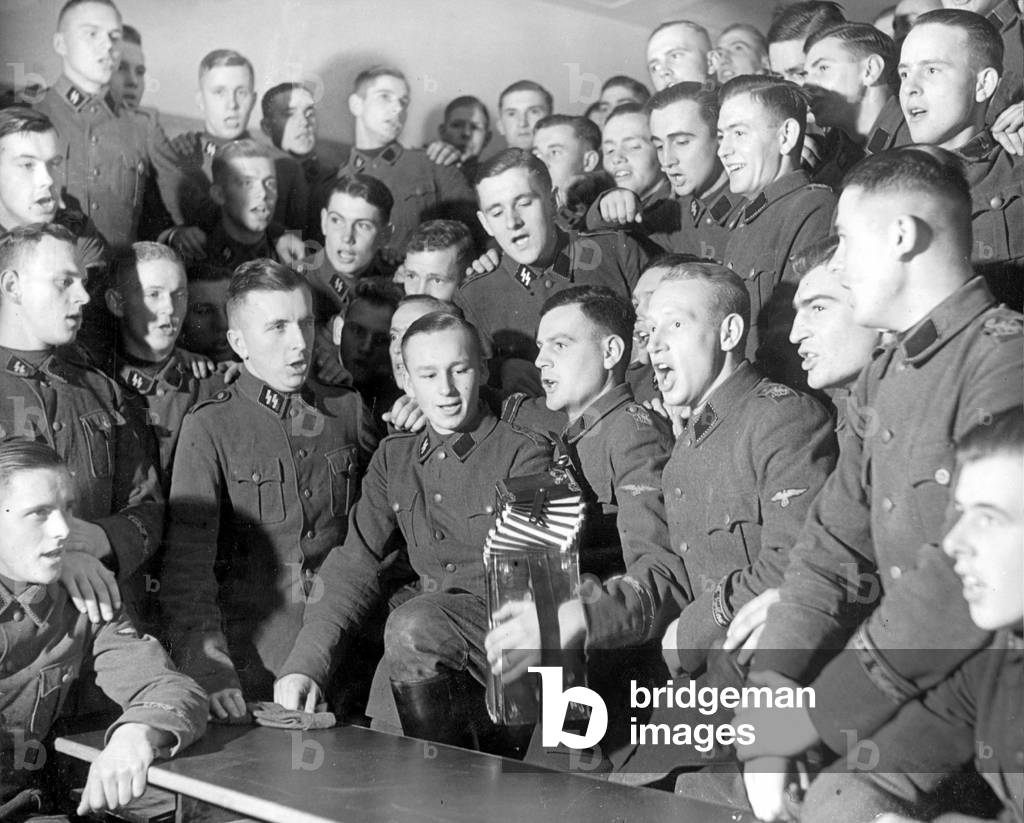 SS Bodyguard Regiment 'Adolf Hitler' singing together, 1938 (b/w photo)