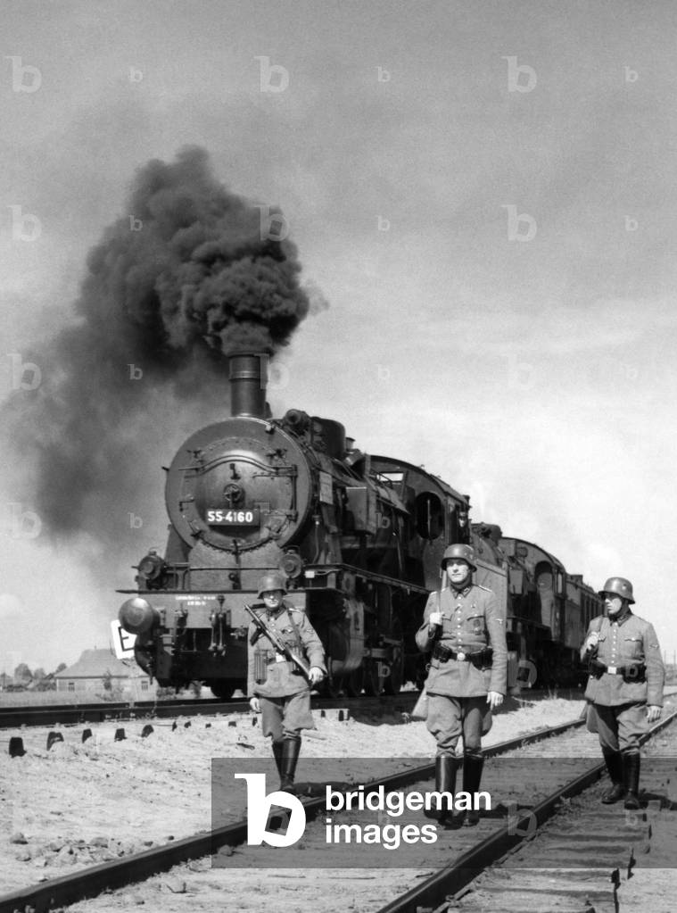 Securing a railway line on the Eastern front during World War II (b/w photo)