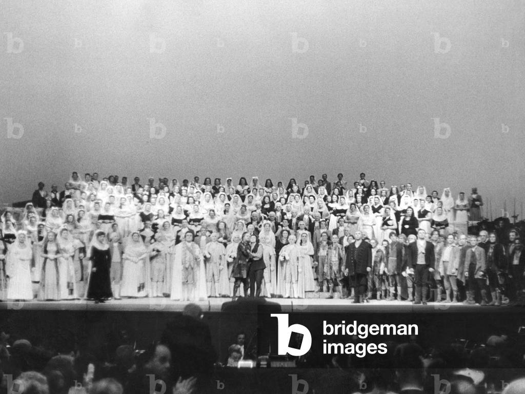 Opening performance at the Vienna State Opera, 1955 (photo)