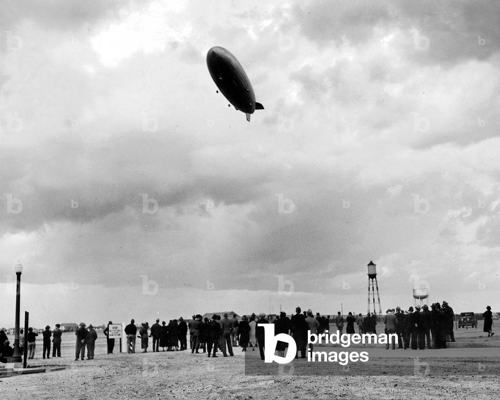The Zeppelin-dirigible 'Hindenburg' (LZ 129) at the Lakehurst dirigible port, 1937 (b/w photo)