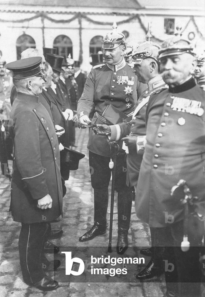 Prince Eitel Friedrich with veterans, 1913 (b/w photo)