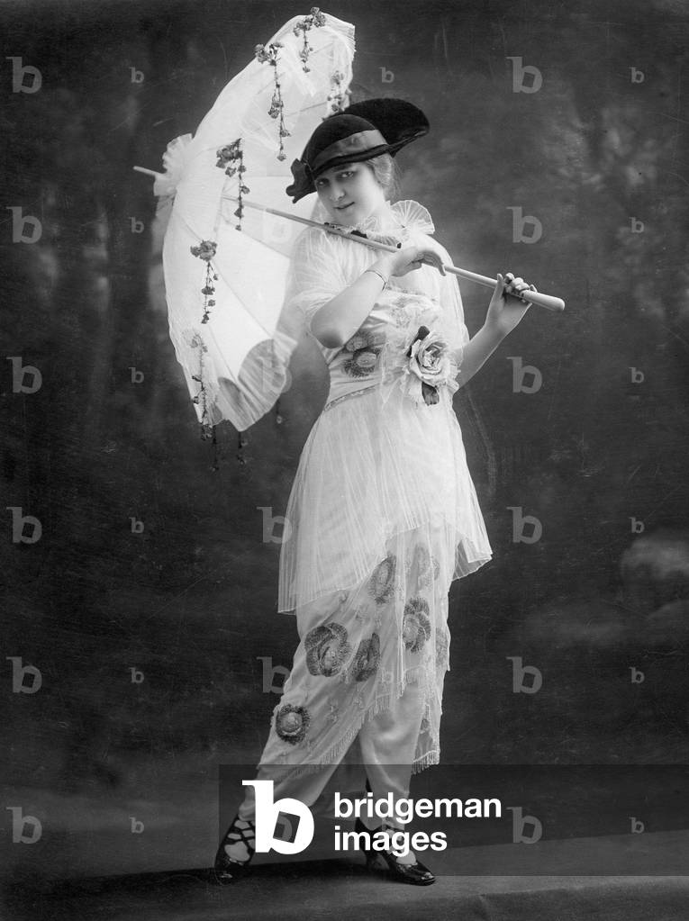 White silk dress with a double tunic (b/w photo)