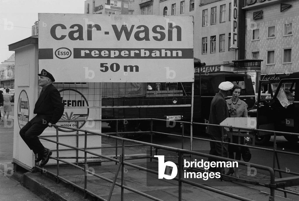Street scene in Hamburg (b/w photo)