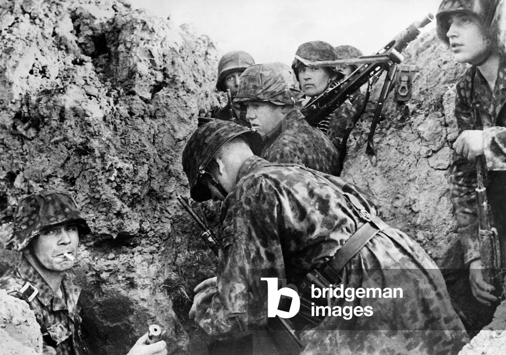 Danish volunteers of the weapon SS on the Eastern Front, 1944 (b/w photo)