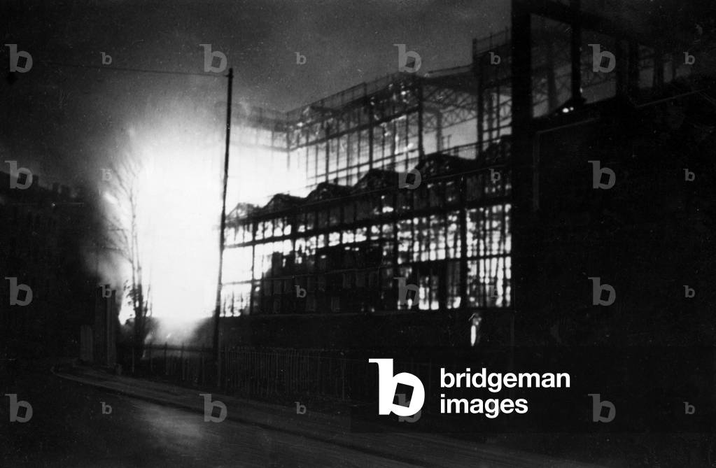 Burning of the Glaspalast in Munich, 06.06.1931 (b/w photo)
