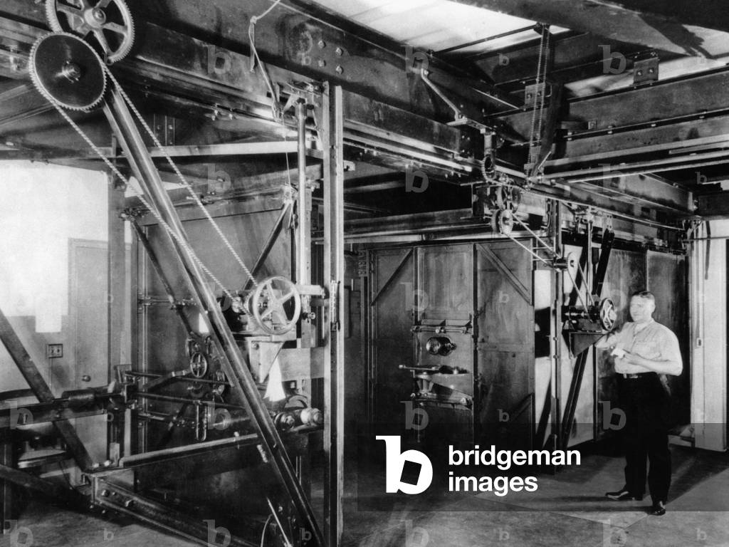 14 ton film camera, 1934