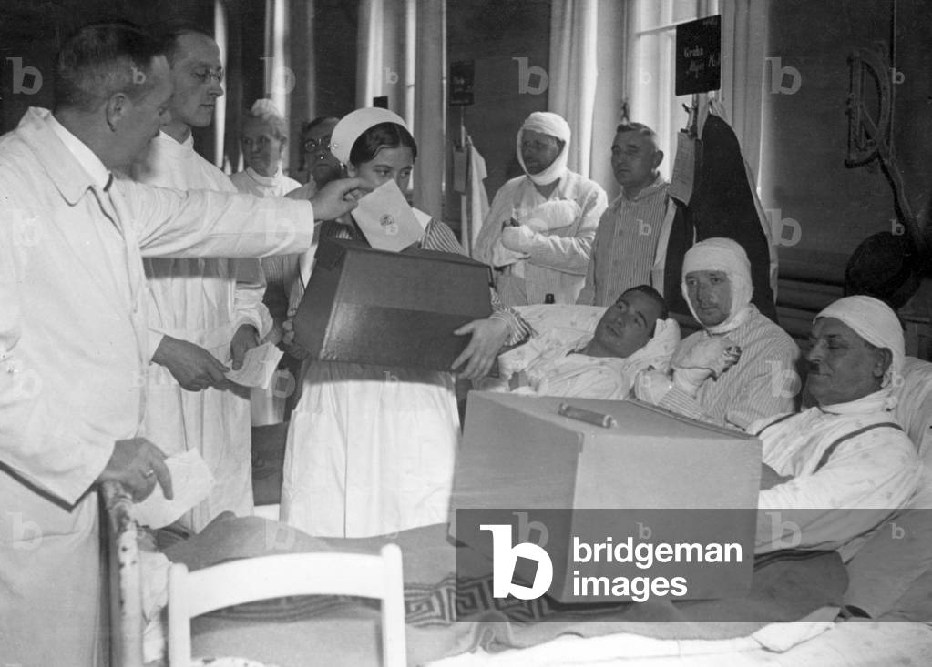 Act of voting at a hospital in Berlin on the occasion of the Reichstag election, 1932