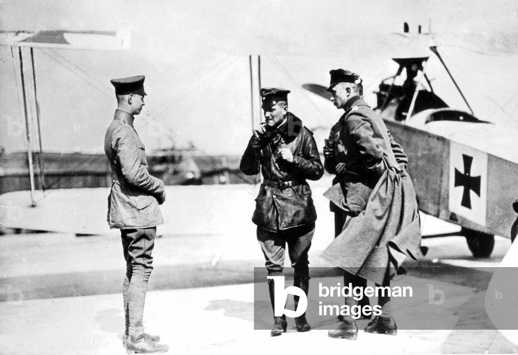 Manfred von Richthofen with other pilots, 1915 (b/w photo)