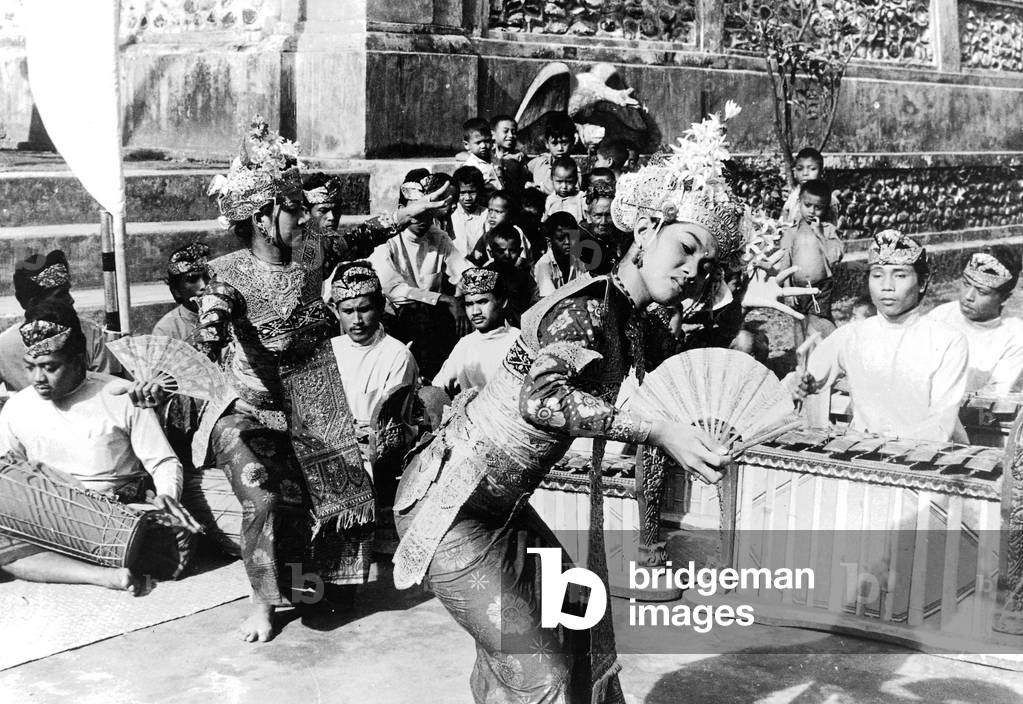Temple dancers in Bali (b/w photo)