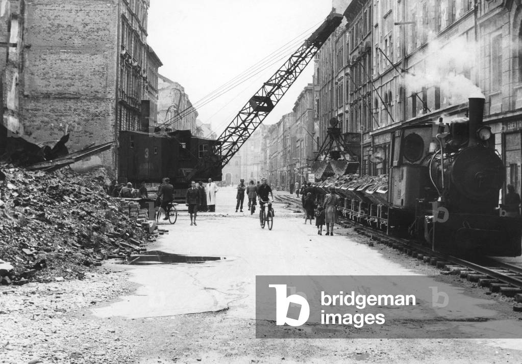 Truemmerzug (rubble train), 1945