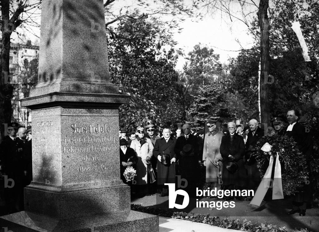 Commemoration of Huguenot martyrs in Berlin, 1935 (b/w photo)