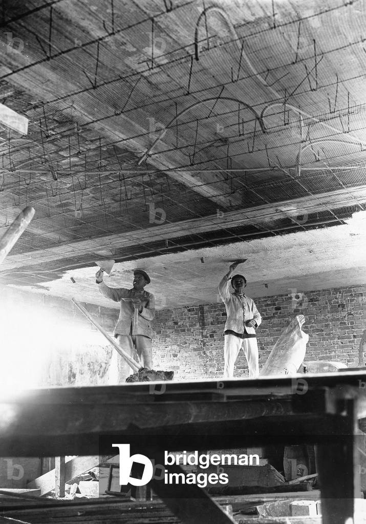 Construction site in Berlin, 1927 (b/w photo)
