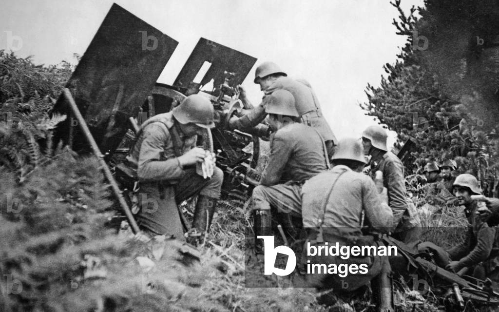 Spanish national artillery near San Sebastian, 1936
