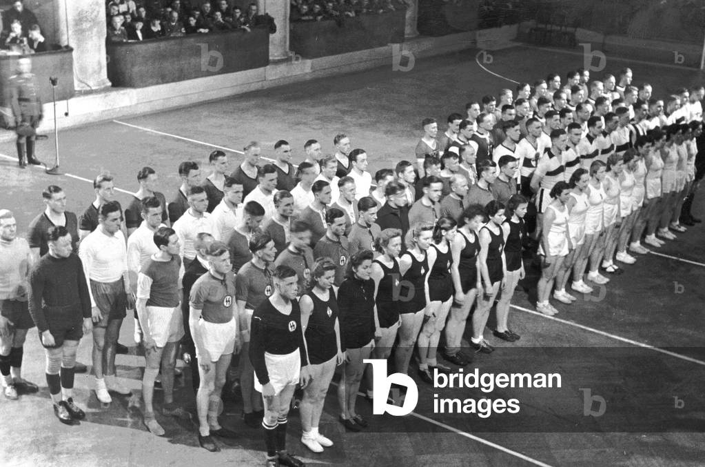 Handball (b/w photo)