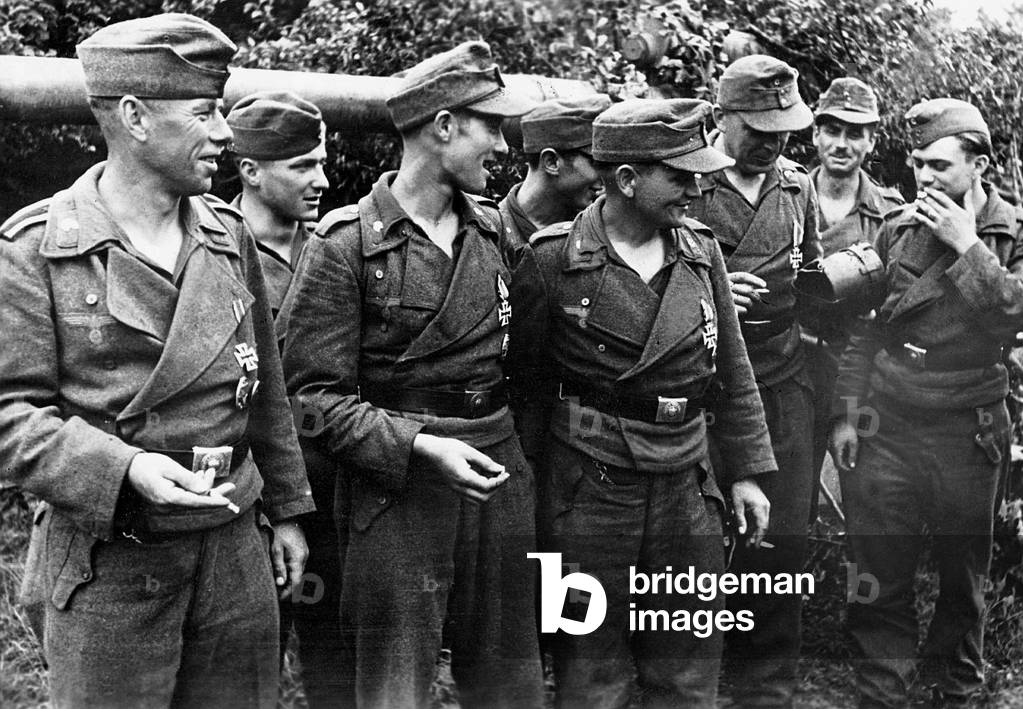 German tank crews after a battle, 1944 (b/w photo)