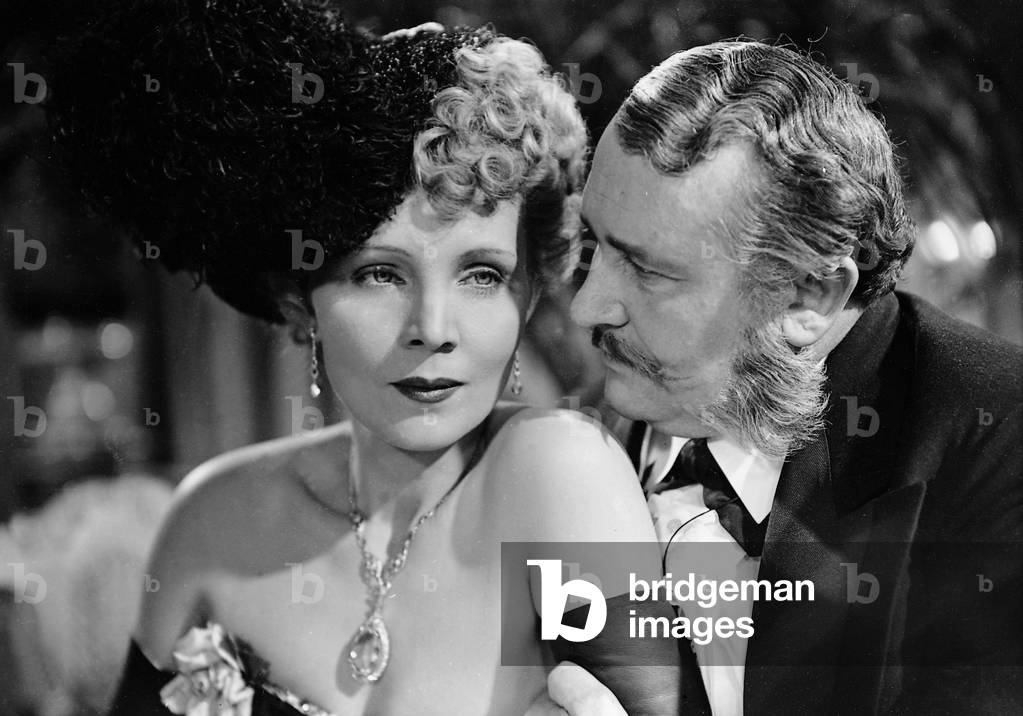 Hilde Koerber and Eugen Kloepfer in 'Der Spieler', 1938 (b/w photo)
