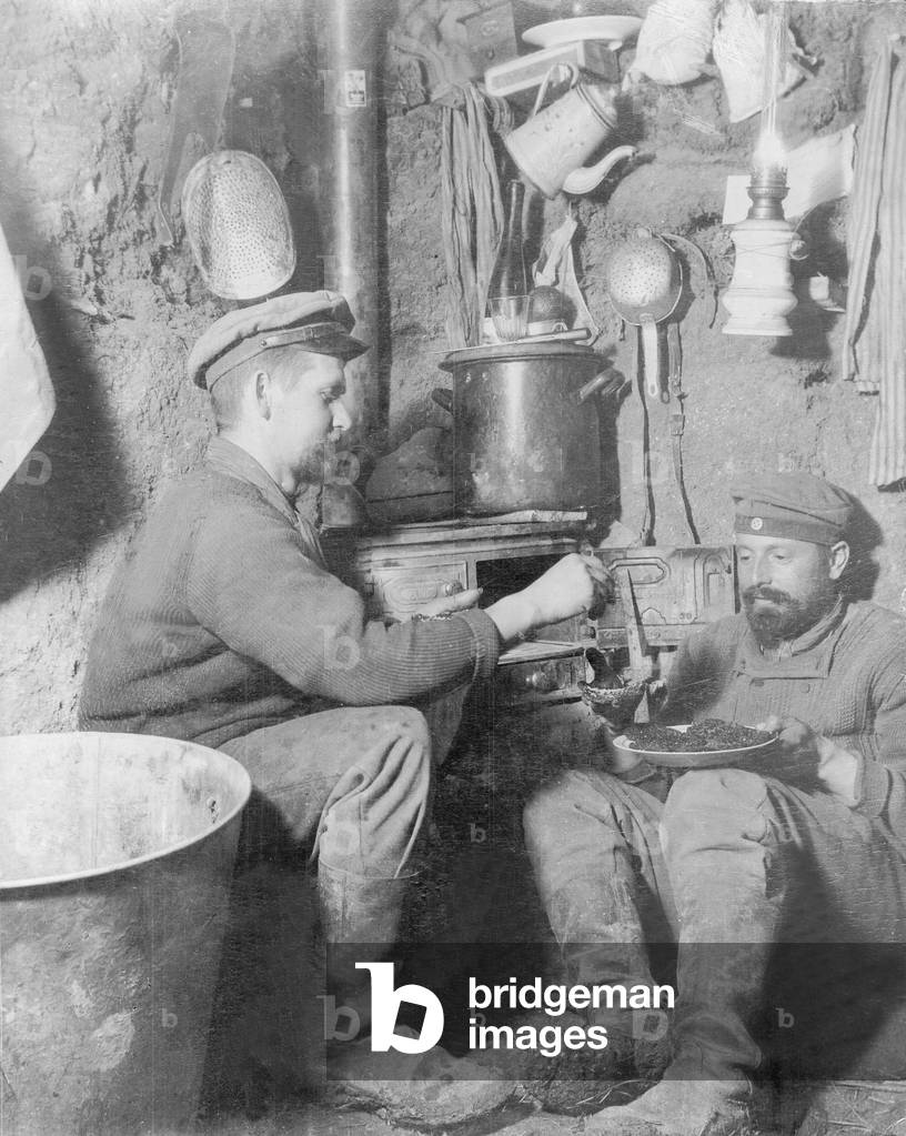 German soldiers in a bunker, 1915 (b/w photo)