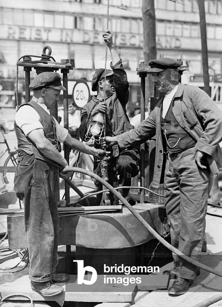 City railway construction at the Potsdamer Platz in Berlin, 1936 (b/w photo)