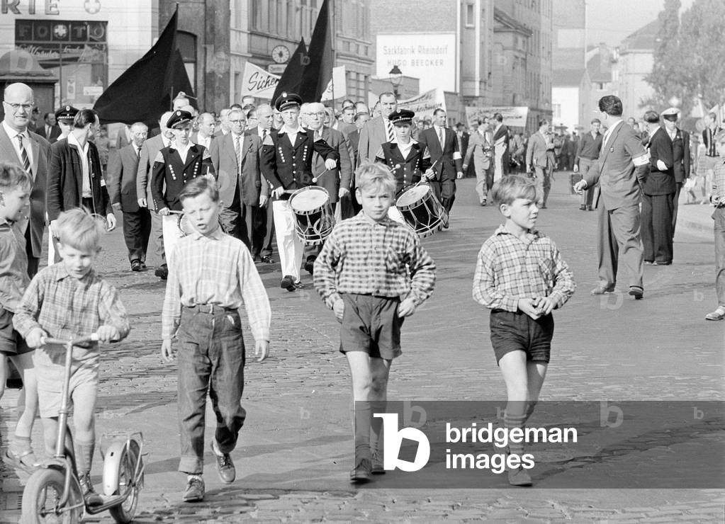 Protest march of miners in Bonn, 1959 (b/w photo)