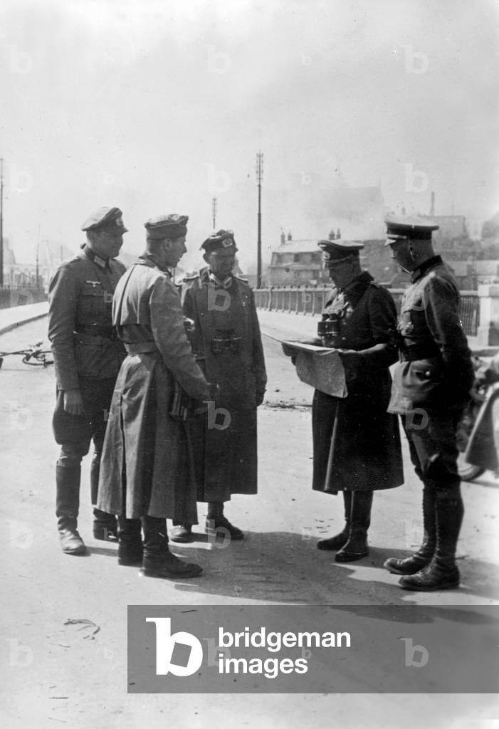 Heinz Guderian during the French campaign, 1940 (b/w photo)