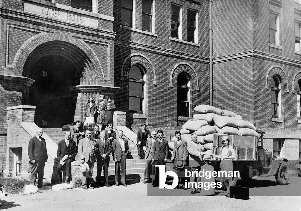 Students during the Great Depression, 1931 (b/w photo)