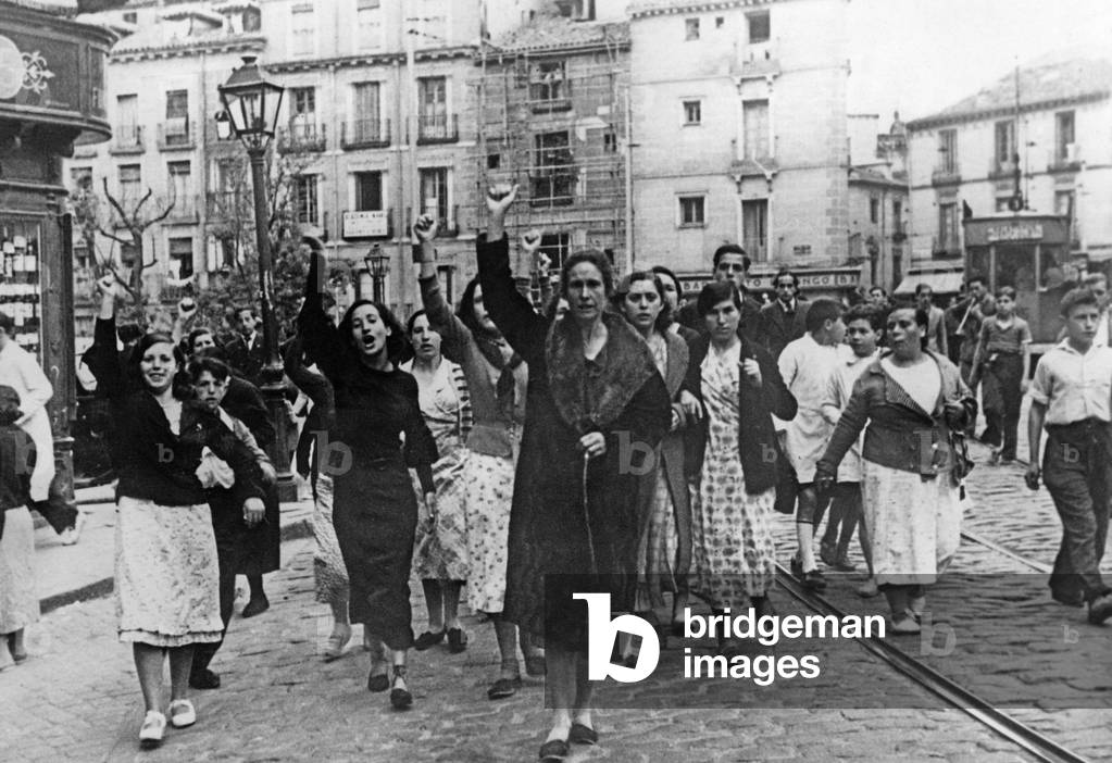 Republican supporters on the streets of Madrid, 1937