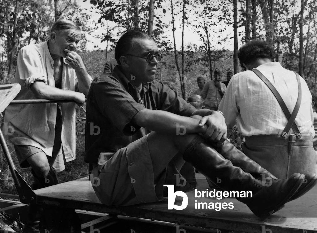 Herbert Selpin at the filming of 'Carl Peters', 1941 (b/w photo)