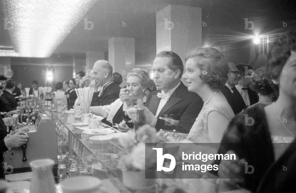 Reopening of the Munich National Theatre, 1963 (b/w photo)