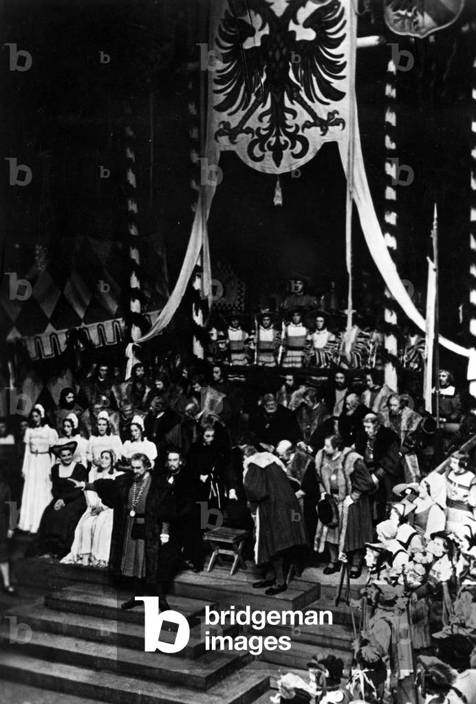 Hans Sachs opens the Bayreuth Festival, 1943 (b/w photo)