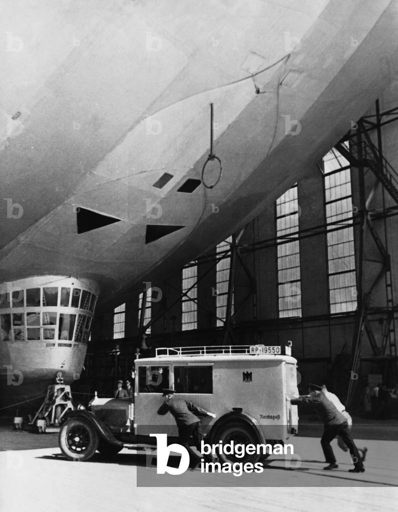 Post is brought to the Zeppelin LZ 127, 1934 (b/w photo)