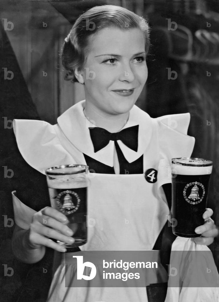 Renate Mueller in 'Freut euch des Lebens' (Enjoy Yourselves), 1934 (b/w photo)