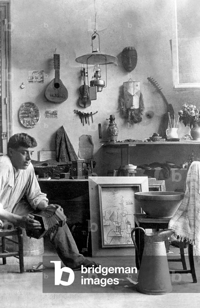 Painter Georges Braque (1882-1963) in the workshop in Montmartre in 1910