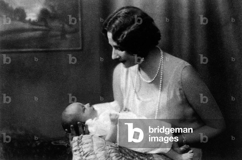 Astrid of Sweden (1905-1935) queen of Belgium in 1934-1935 here with her son Baudouin (future king Baudouin 1st), 1931