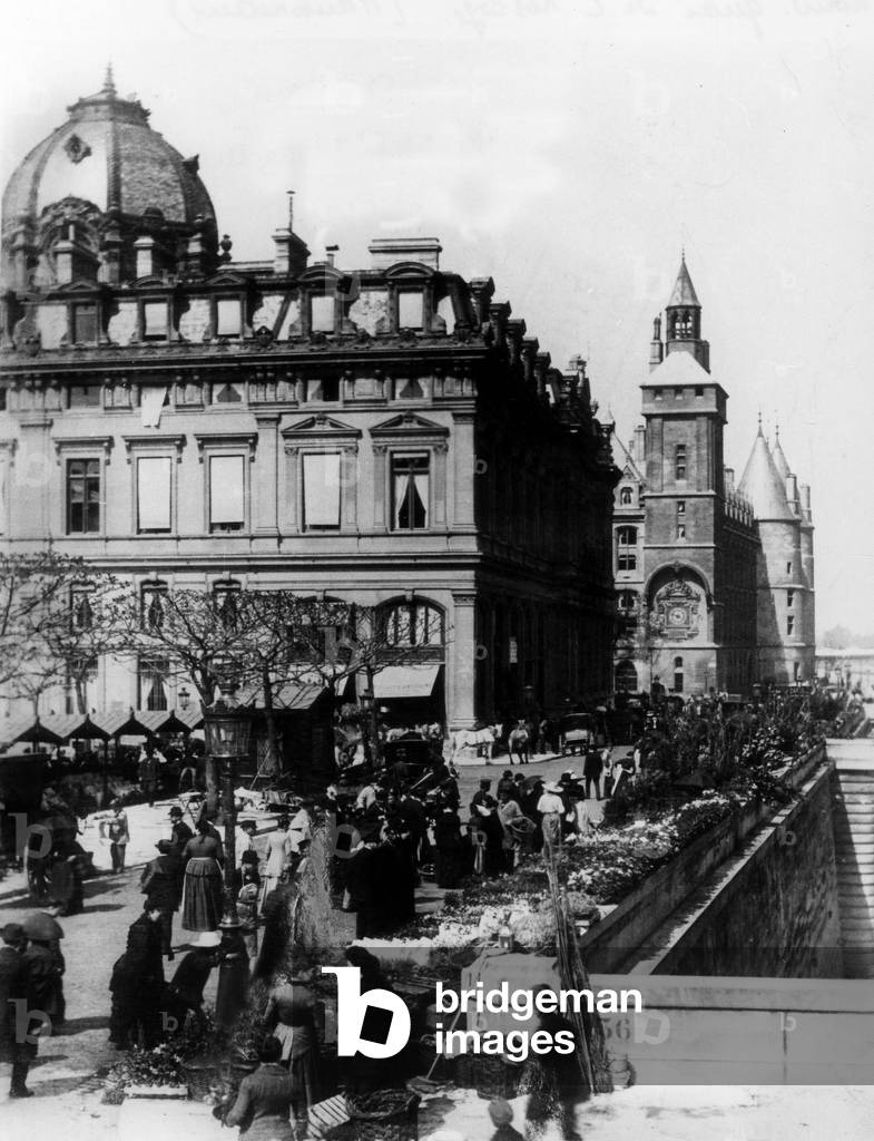 The new Clock docks and the flowers market in Paris after the great works of Haussmann, second half of 19th century