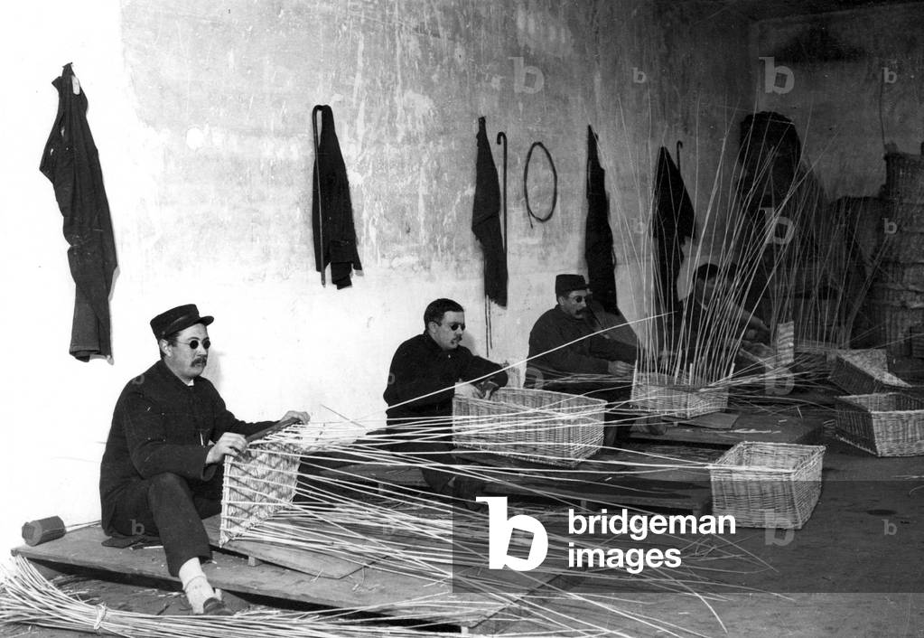 basket-making workshop in Quinze Vingt hospital in Paris during 1st world war