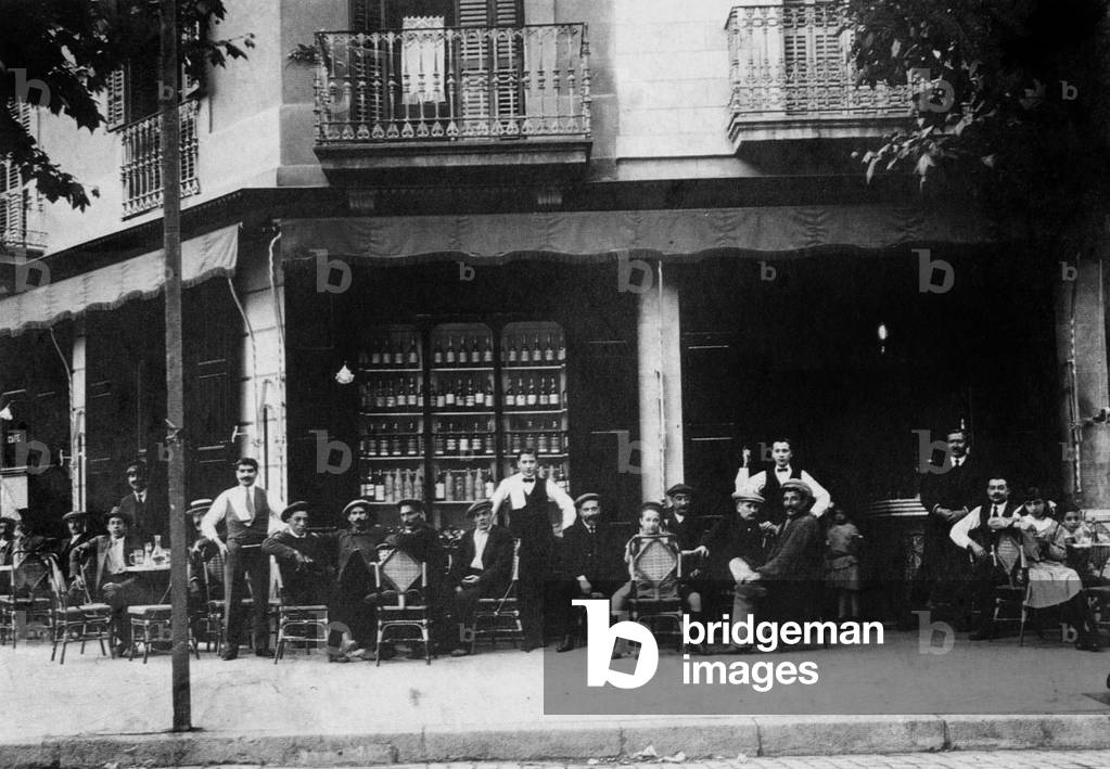 Cafe in Eixample area in Barcelona, 10's