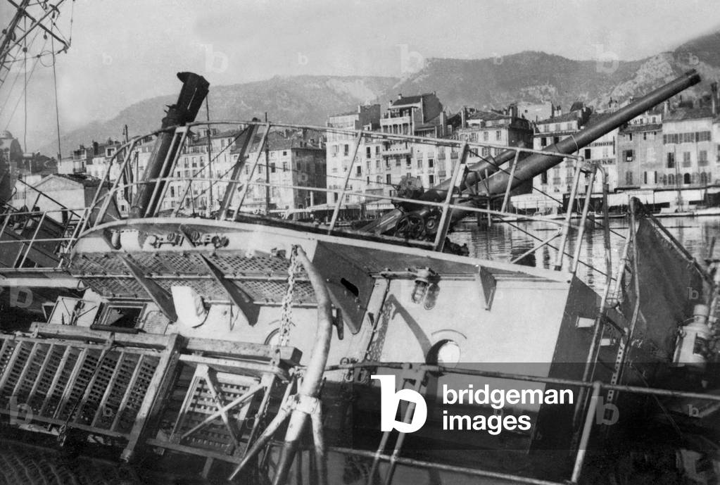 scuttling of French fleet in Toulon on november 27, 1942