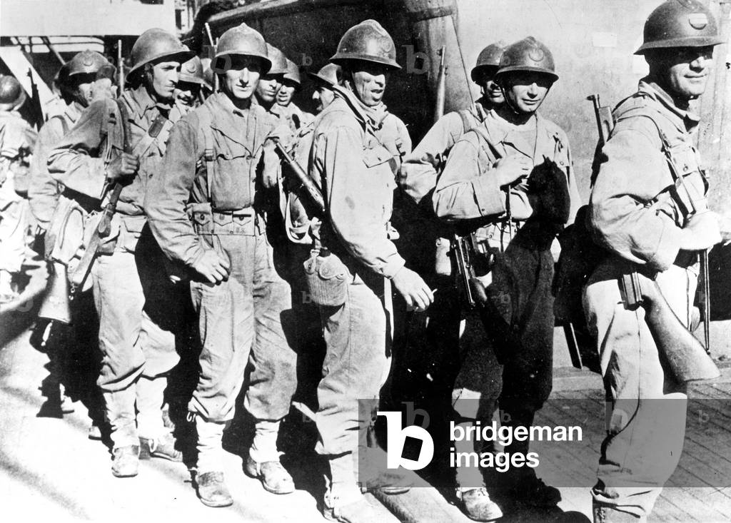 North Africa French army led by Cdt Henri Giraud during training with american equipment around 1943 after Allied landings