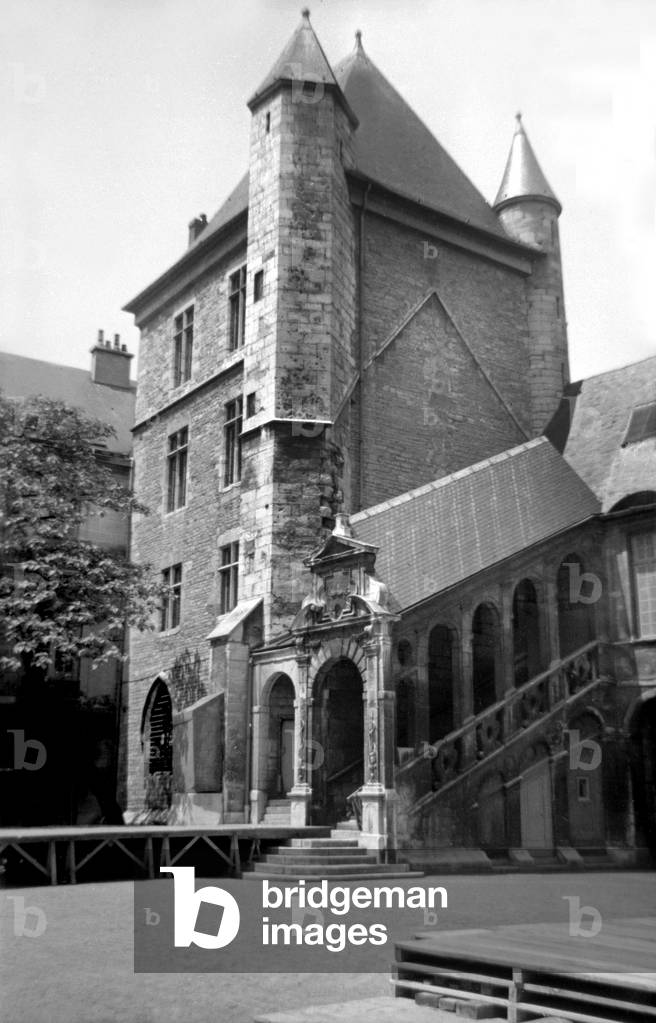 Dijon (Burgundy, France) : the former palace of the dukes : the court