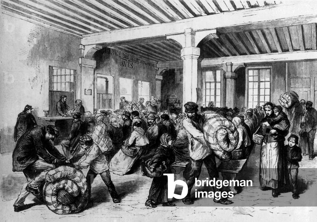 Mont de Piete in Paris: clearing room. Mont de Piété (also Monti di pietà, montes pietatis, origins: Italia 15th century) is an institution to lend money to the poor at little or no interest, first established in the 15th century, a time when lending to the poor was as much a work of mercy as giving to them.