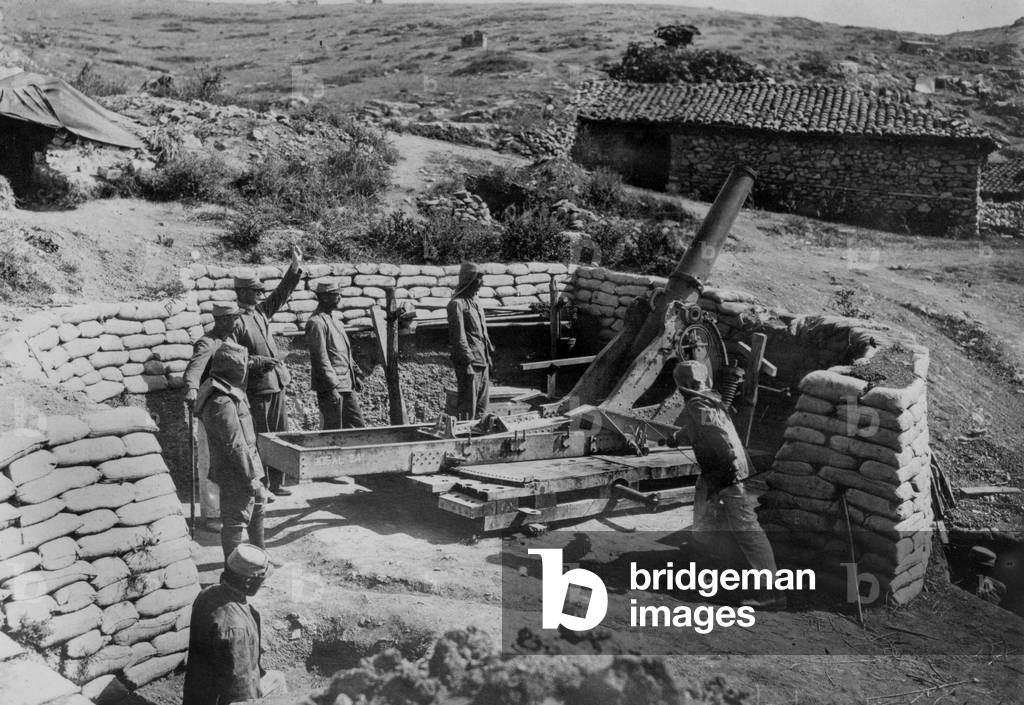Battery of 155 : ready to fire, Galiko region on july 5, 1916